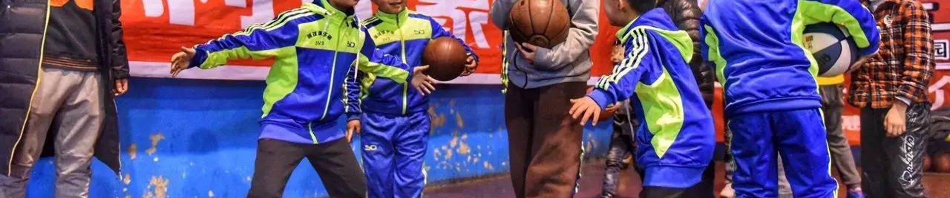 龙8头号玩家介绍